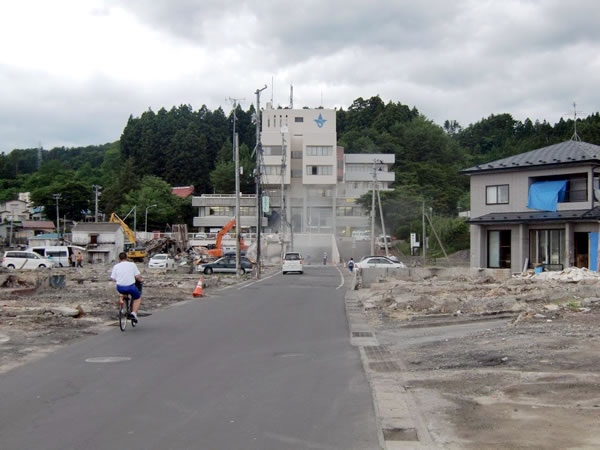 役場前通り（山田町八幡町）