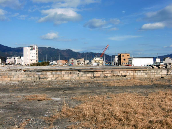 陸中山田駅裏（山田町川向町）