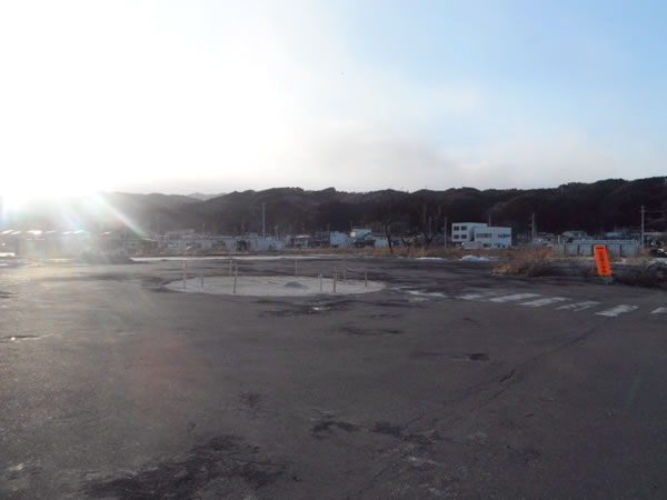 陸中山田駅前（シナノキ跡）