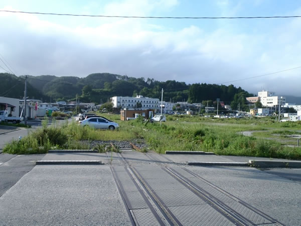 山田 長崎踏切より