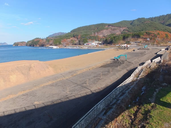 船越 浦の浜