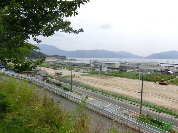 大沢ふるさとセンター内大沢公園から３