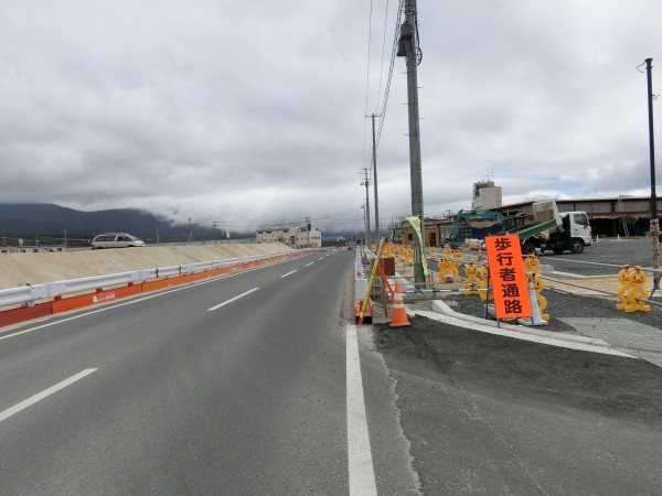 山田町ふれあいセンター入口（国道方面）